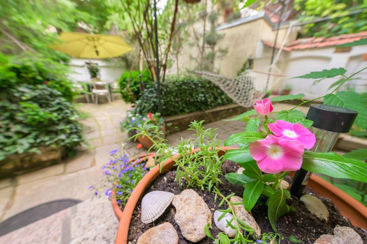 Tomovi Home - Three Bedrooms City Center Plovdiv Bagian luar foto