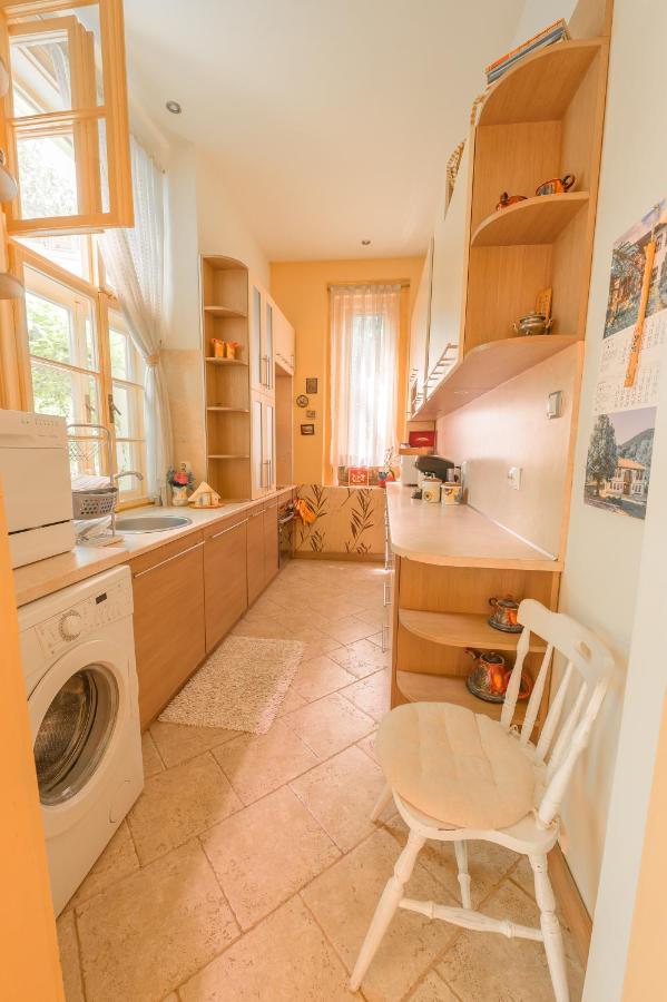 Tomovi Home - Three Bedrooms City Center Plovdiv Bagian luar foto