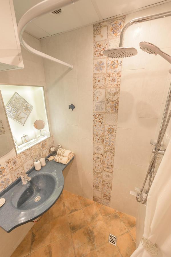 Tomovi Home - Three Bedrooms City Center Plovdiv Bagian luar foto