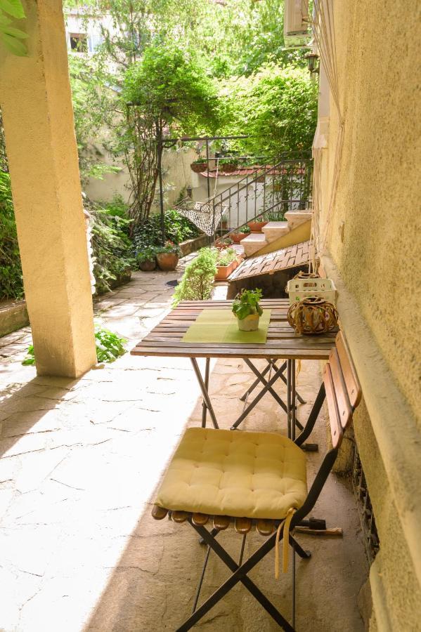 Tomovi Home - Three Bedrooms City Center Plovdiv Bagian luar foto