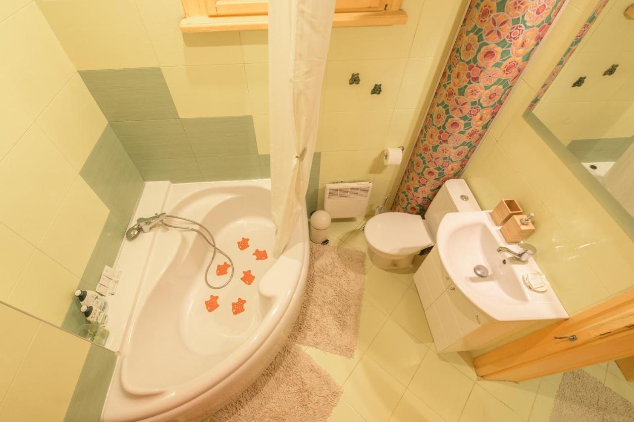 Tomovi Home - Three Bedrooms City Center Plovdiv Bagian luar foto