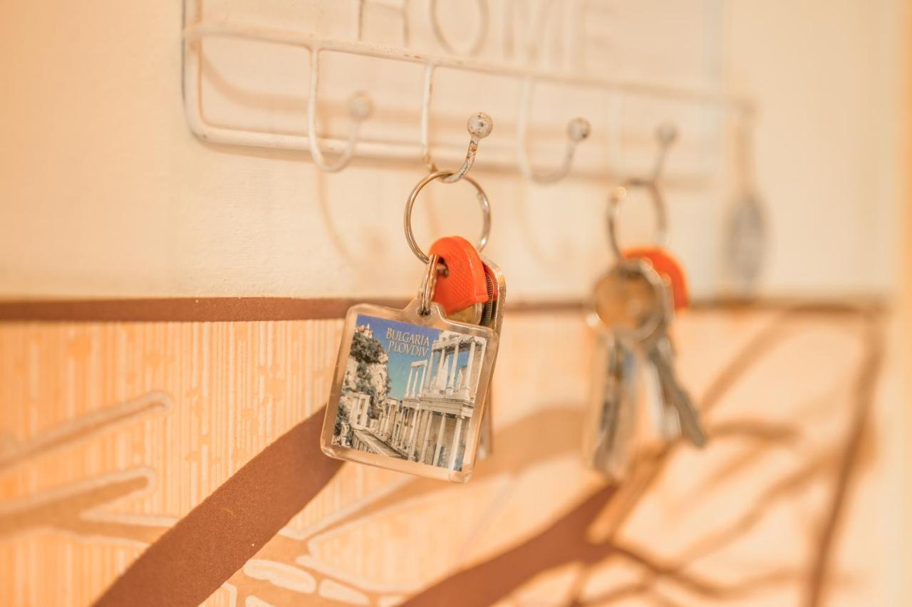 Tomovi Home - Three Bedrooms City Center Plovdiv Bagian luar foto